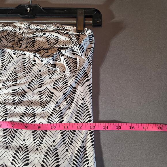 Misty Rose Black & White Bodycon Mini Dress. Size Small - Picture 5 of 6